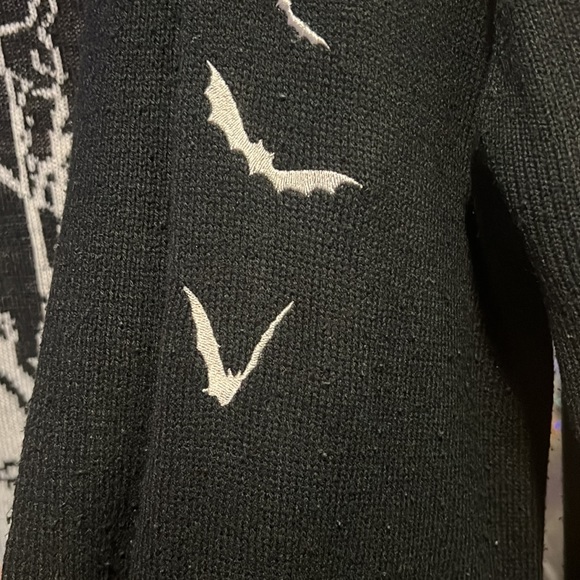 Too Fast Eerie Cemetery Cardigan - Picture 6 of 7